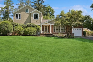 3 Sherman Rd, Glen Cove, NY 11542