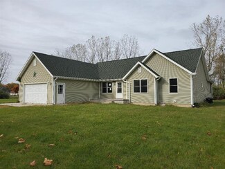 648 Independence Ave, Argos, IN 46501