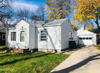 314 1st St NW, Mayville, ND 58257