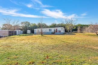 403 Skyline Dr, Granbury, TX 76048