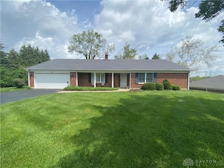 925 Cedar Creek Cir, Dayton, OH 45459