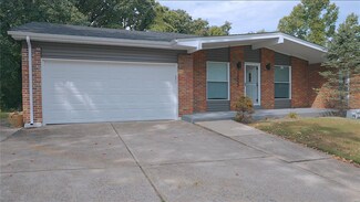 12927 Fox Haven Dr, Florissant, MO 63033