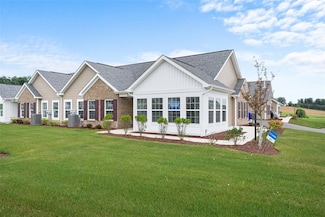 1082 Forest Oaks Dr, Butler, PA 16001
