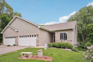 3157 Doneene Ln, Saint Paul, MN 55121