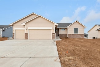 10979 W Sondra St, Maize, KS 67101