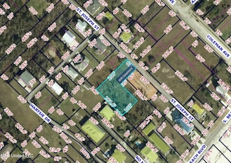 109 Saint Joseph St, Waveland, MS 39576