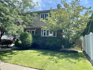 68 Buel Ave, Staten Island, NY 10304