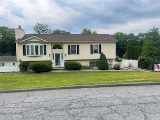 5 Sabrina Ln, Ossining, NY 10562