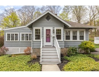 105 Perkins St, Melrose, MA 02176
