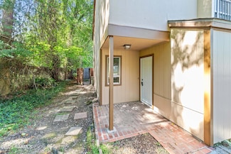 313 Sidney Martin Rd, Lafayette, LA 70507