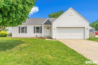 30 Dieudonne Dr, New Berlin, IL 62670