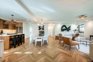 851 2nd St E, Sonoma, CA 95476