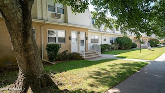 57 White St Unit D, Eatontown, NJ 07724