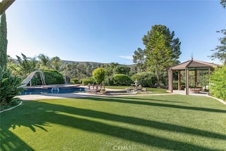 9916 Rancho Caballo Dr, Sunland, CA 91040