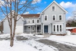 5 Brookline St, Pepperell, MA 01463