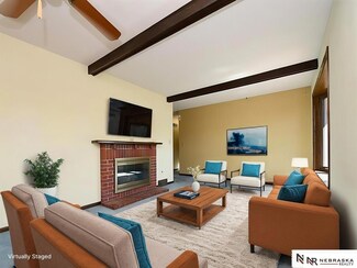 8421 Navajo Trail, Lincoln, NE 68520