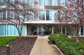 2555 Gross Point Rd Unit 307, Evanston, IL 60201