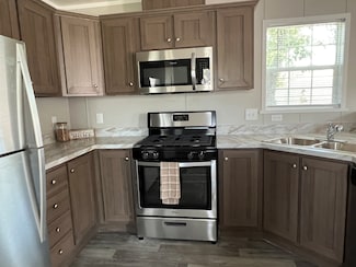 5172 Champagne Dr Unit 145, Flint, MI 48507