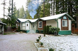 6142 Shamrock Rd, Maple Falls, WA 98266