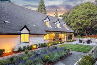 6 Greenwood Ct, Orinda, CA 94563
