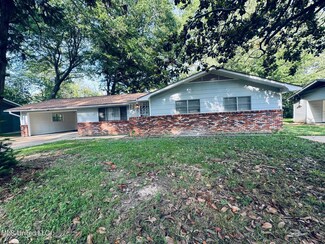 3144 Woodville Cir, Jackson, MS 39212