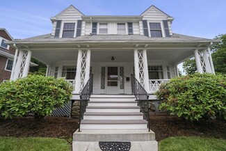 66 College Rd, Chestnut Hill, MA 02467