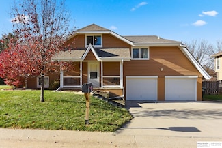 1612 N 153rd Plaza, Omaha, NE 68154