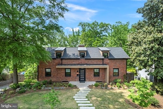 3175 21st St N, Arlington, VA 22201