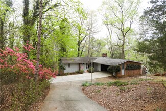 492 Pin Du Lac Dr, Central, SC 29630