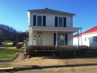 820 Grandview Ave, Matamoras, OH 45767