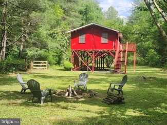 1615 Kilgore Rd, Paw Paw, WV 25434