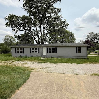 526 W Brummitt St, Owensville, IN 47665