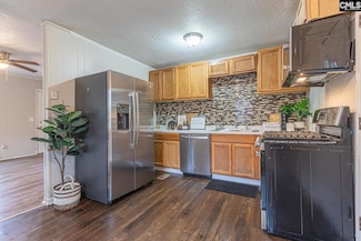711 Parrish Dr, Mullins, SC 29574
