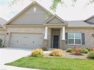 6826 Magnolia Park Ct, Clemmons, NC 27012