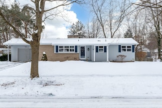 301 Sinclair St, Midland, MI 48640