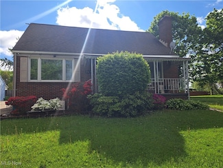 367 6th St, Campbell, OH 44405