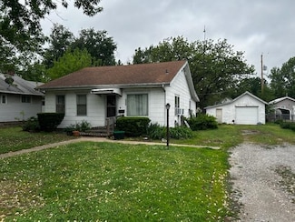 1331 N 3rd St, Arkansas City, KS 67005