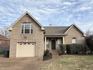 219 Iroquois Dr, White House, TN 37188