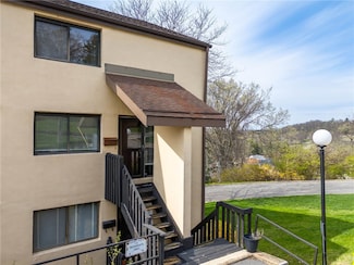 2034 Swallow Hill Rd Unit 130, Pittsburgh, PA 15220
