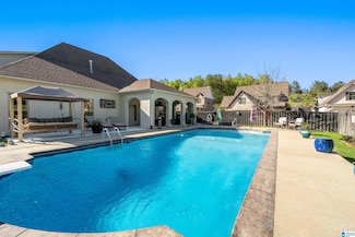 701 Kirkwall Cove, Pelham, AL 35124