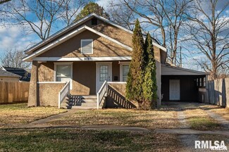 913 S 13th St, Herrin, IL 62948
