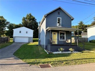 1117 Clarion Ave, Vandergrift, PA 15690