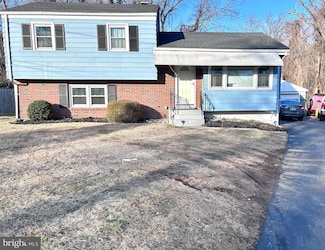 34 Chelmsford Ct, Ewing, NJ 08618