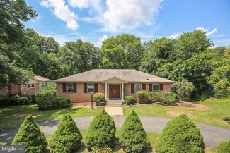 4528 Braeburn Dr, Fairfax, VA 22032