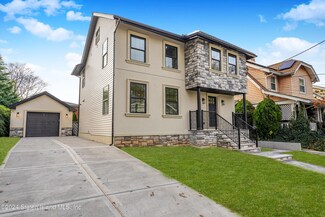 572 Davis Ave, Staten Island, NY 10310