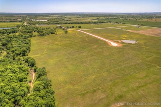 18511 S 369th Ave E, Porter, OK 74454