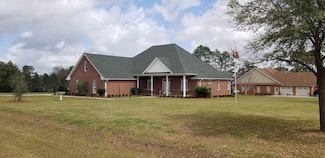 565 Twin Ponds Dr, Havana, FL 32333