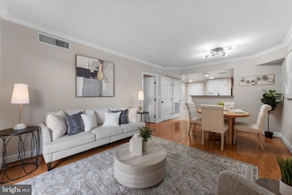1205 N Garfield St Unit 711, Arlington, VA 22201