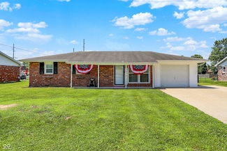 2630 Flintwood Dr, Columbus, IN 47203