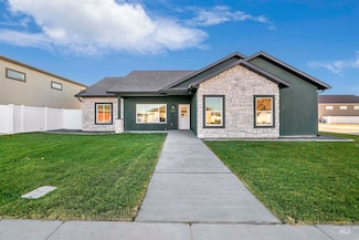 1346 Zephlyn St, Twin Falls, ID 83301